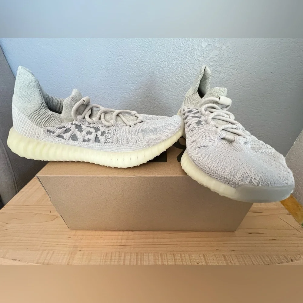Yeezy 350 V2 CMPCT H06519 Slate Bone